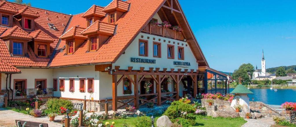 Hotel Leyla Frymburk Extérieur photo