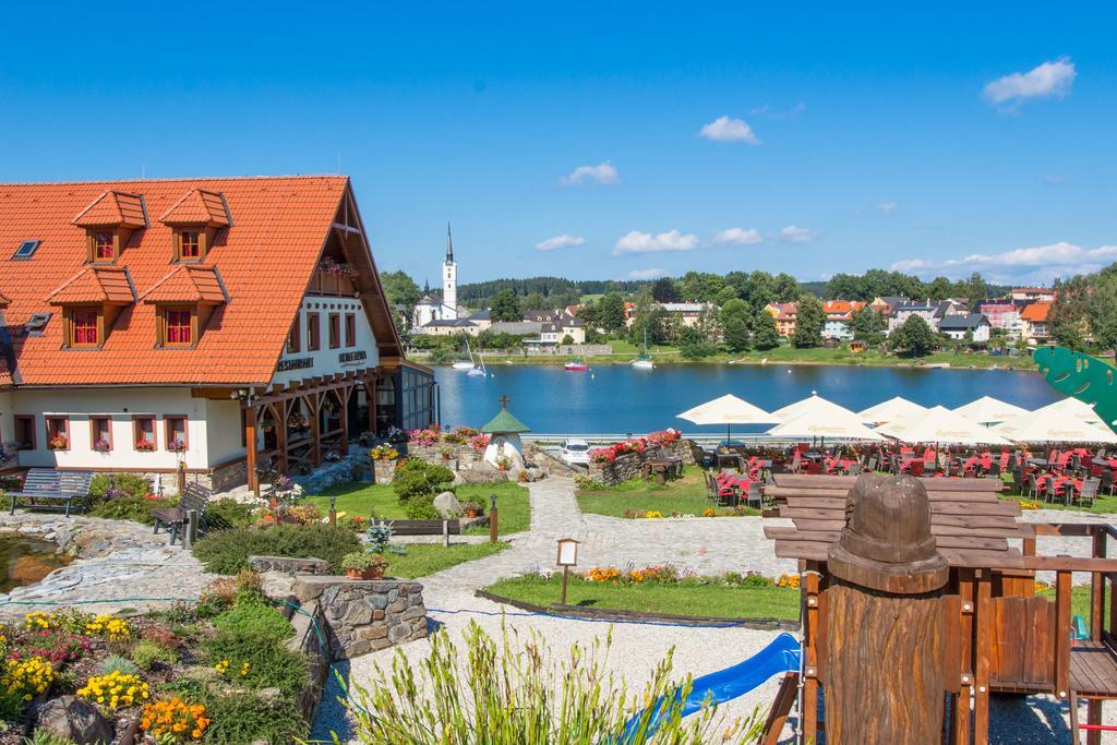 Hotel Leyla Frymburk Extérieur photo