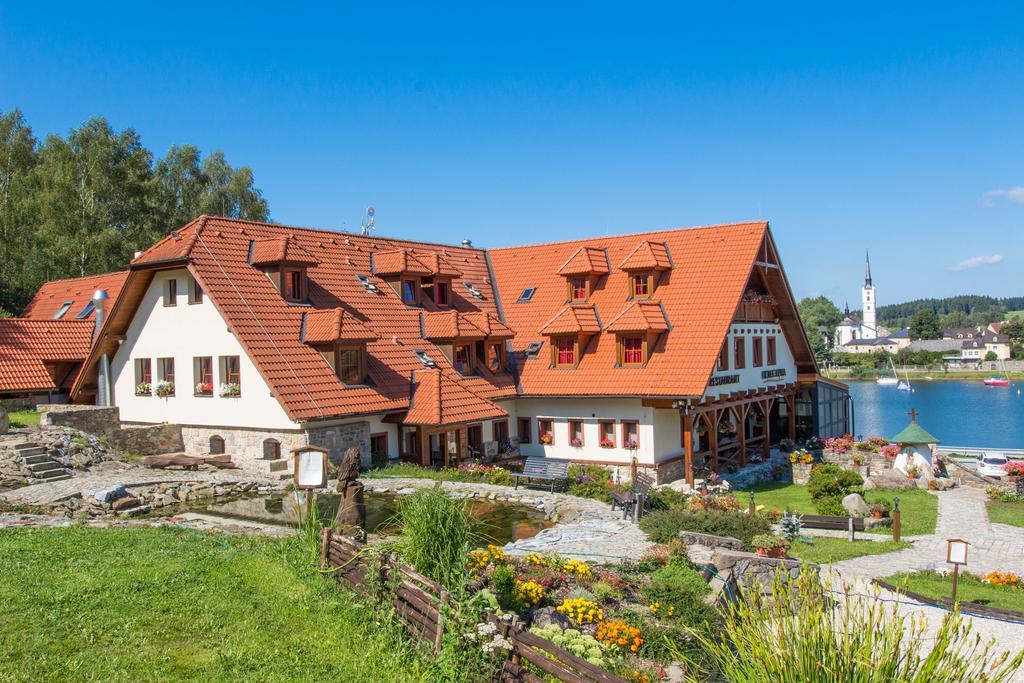 Hotel Leyla Frymburk Extérieur photo